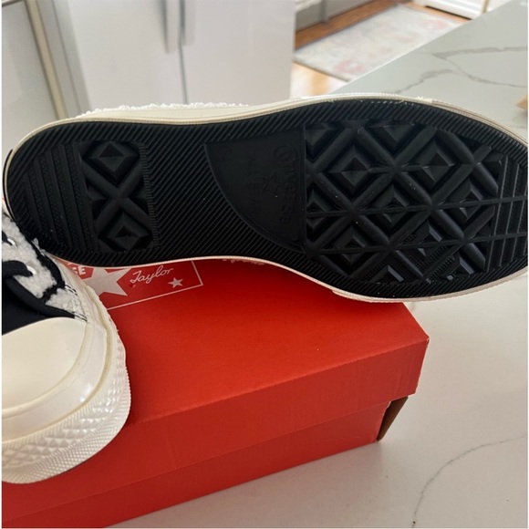 Sherpa high top Converse! - Picture 3 of 5